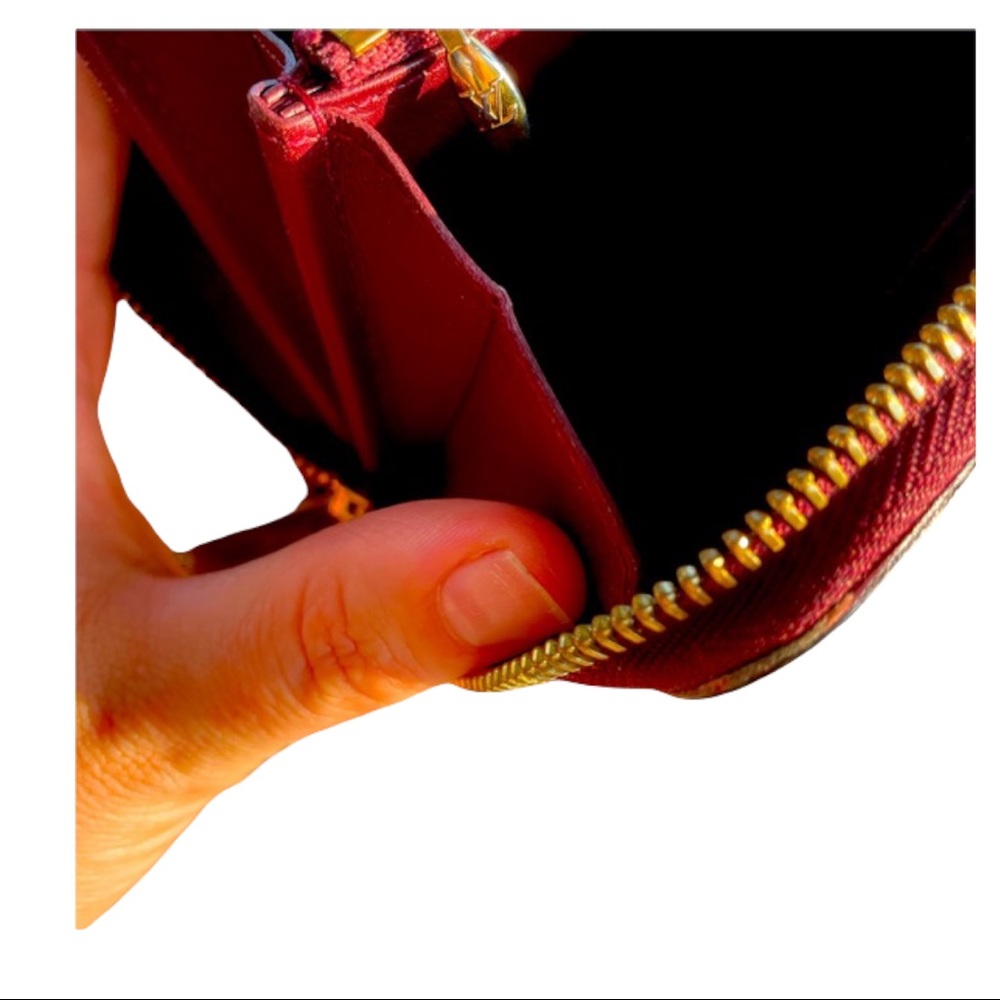 Authentic Louis Vuitton Zippy Wallet Vernis - Picture 7 of 16